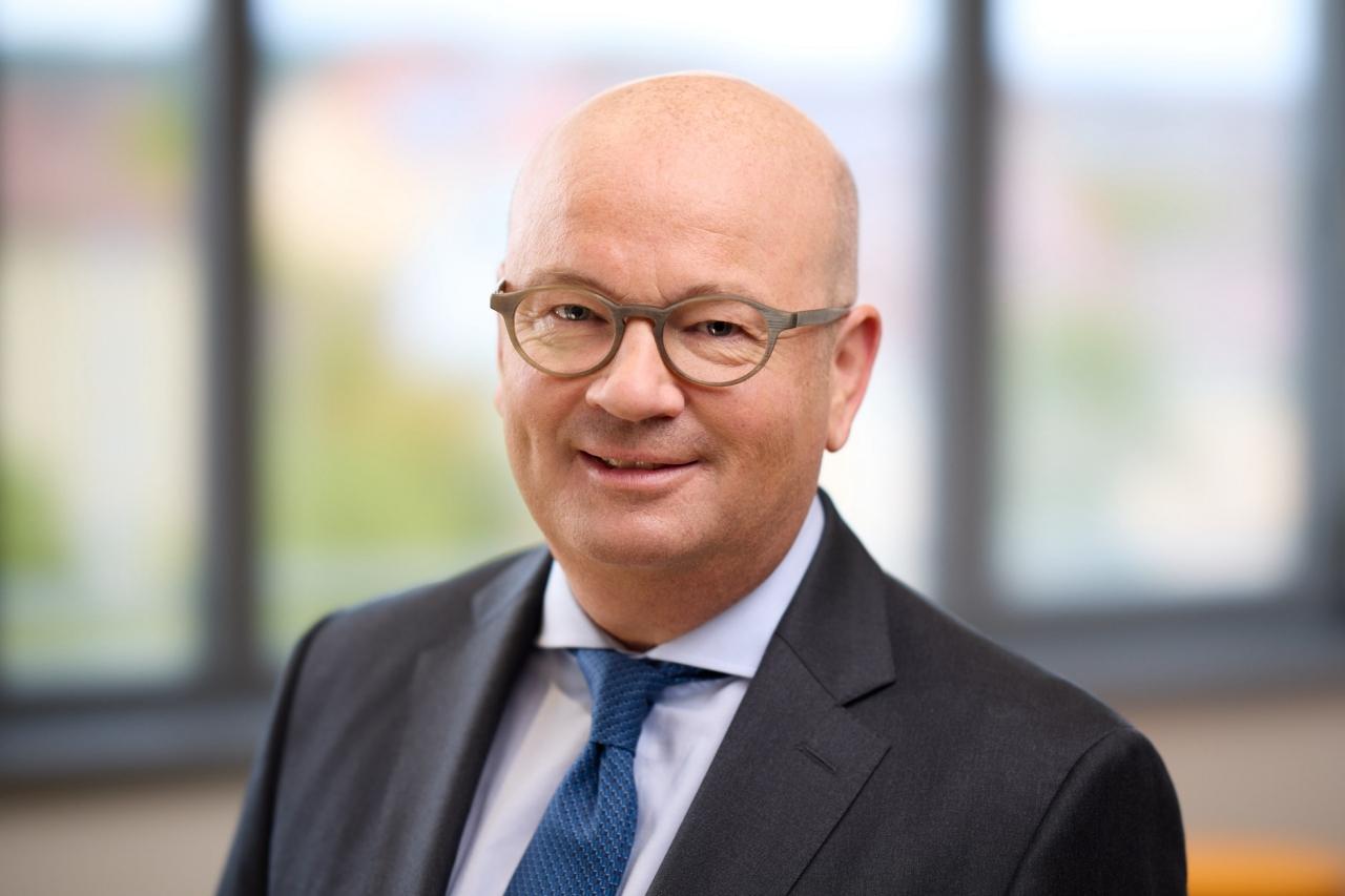 Dr. Jochen Schmitz